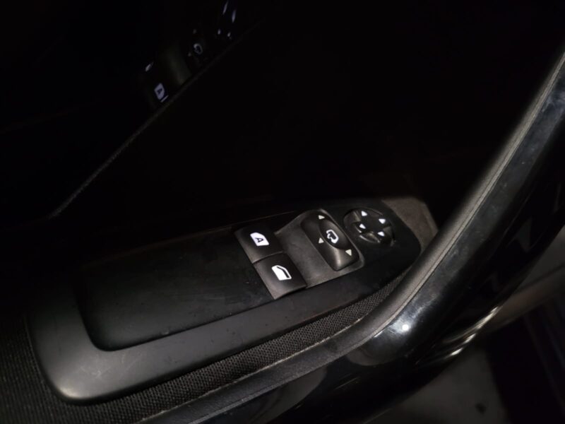 PEUGEOT 208 1.2 PURETECH 82CV STYLE 5P