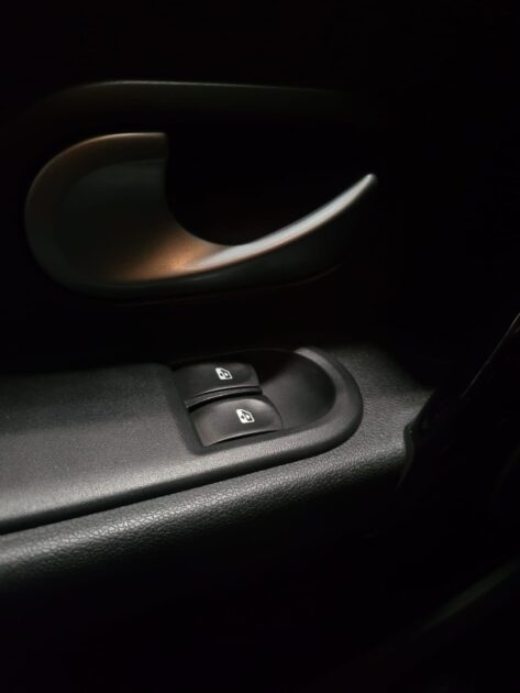 RENAULT CLIO 1.5 DCI 90CV INITIALE 5P