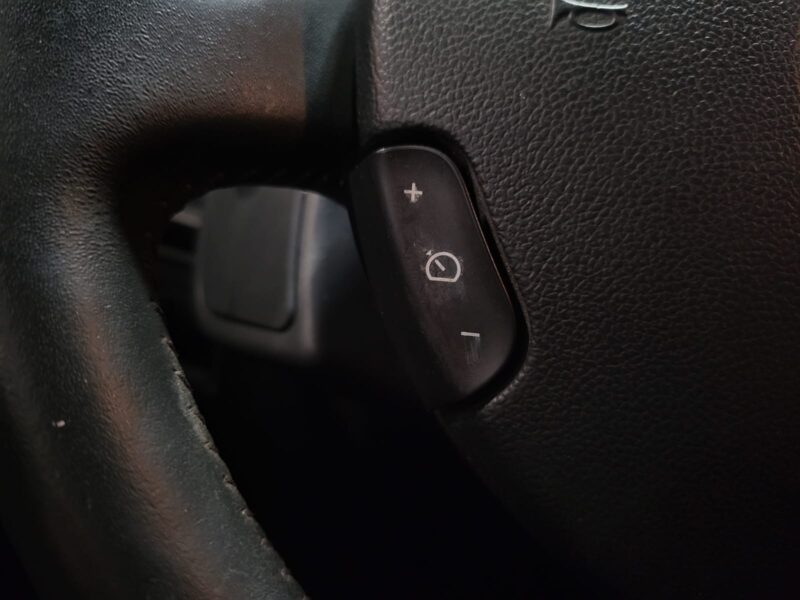 RENAULT CLIO 1.5 DCI 90CV INITIALE 5P