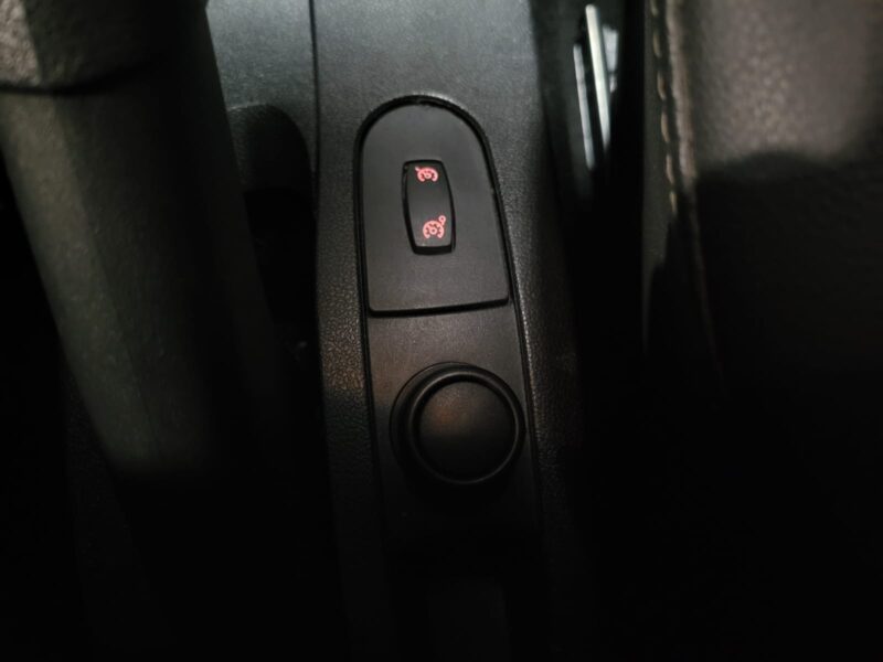 RENAULT CLIO 1.5 DCI 90CV INITIALE 5P