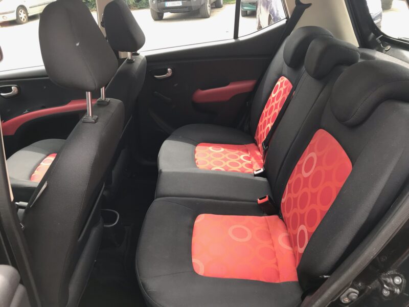 HYUNDAI i10 - 1.2 16V 78cv PACK COLOR CONFORT - GARANTIE 6 MOIS