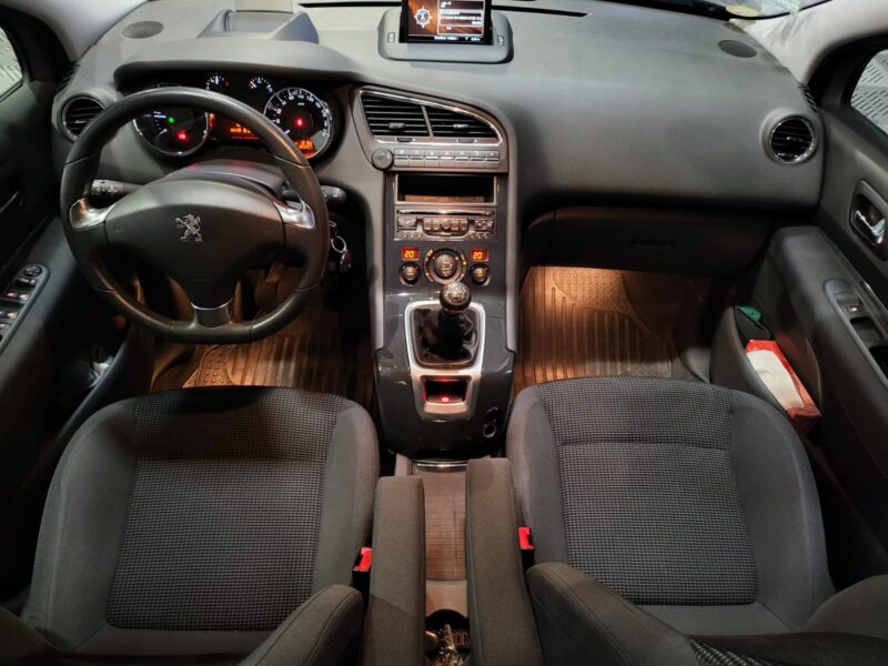 PEUGEOT 5008 2.0 HDi 150cv Allure 7 Places BVM6