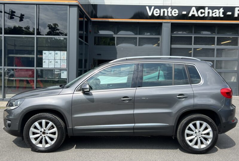 VOLKSWAGEN TIGUAN PHASE II 2.0 TDI 140 BLUEMOTION SPORTLINE / GPS TACTILE CRIT AIR 2 - Garantie6Mois