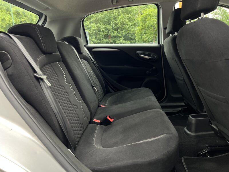 FIAT PUNTO ITALIA 1.2 69 Cv 40 800 Kms 5 PORTES KIT BLUETOOTH CRIT AIR 1 - Garantie1an