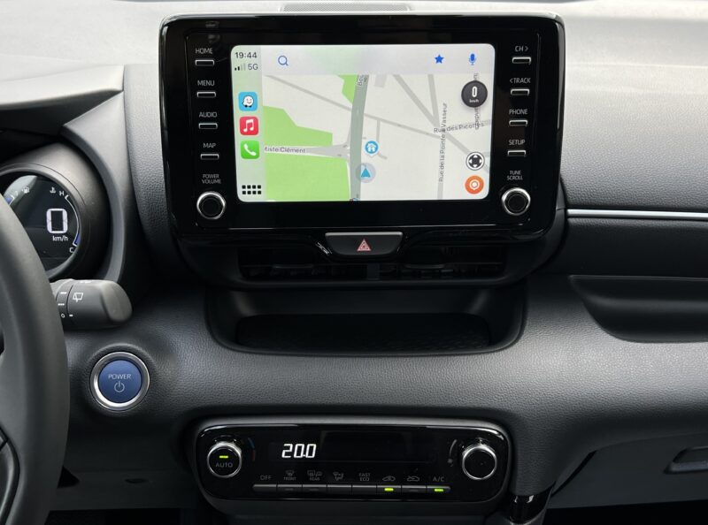 TOYOTA YARIS IV HYBRID 1.5 VVTi 90 / 116 Cv 1ERE MAIN / 117 Kms CARPLAY CAMERA KEYLESS Garantie3ans 