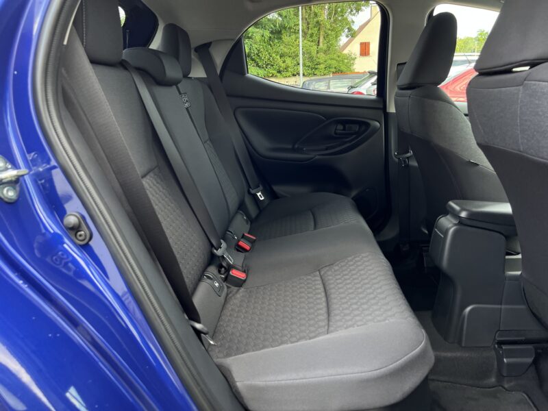 TOYOTA YARIS IV HYBRID 1.5 VVTi 90 / 116 Cv 1ERE MAIN / 117 Kms CARPLAY CAMERA KEYLESS Garantie3ans 