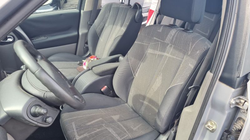 RENAULT GRAND SCÉNIC II 2005