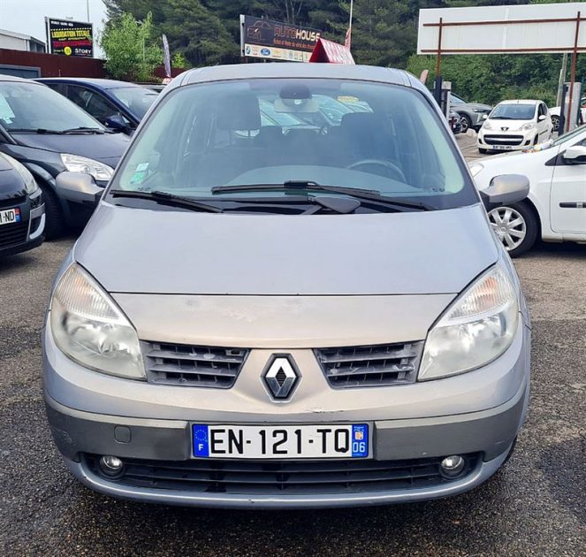 RENAULT GRAND SCÉNIC II 2005