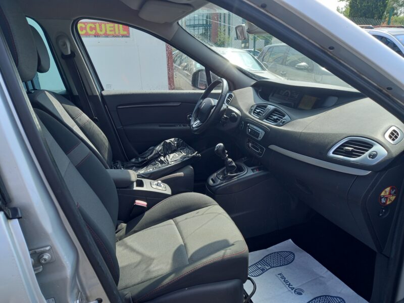 RENAULT SCÉNIC III 2014