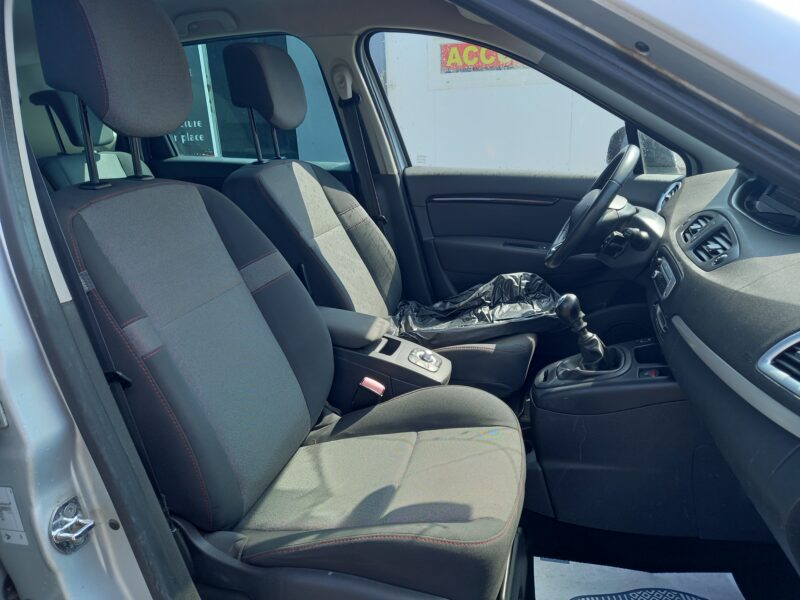 RENAULT SCÉNIC III 2014