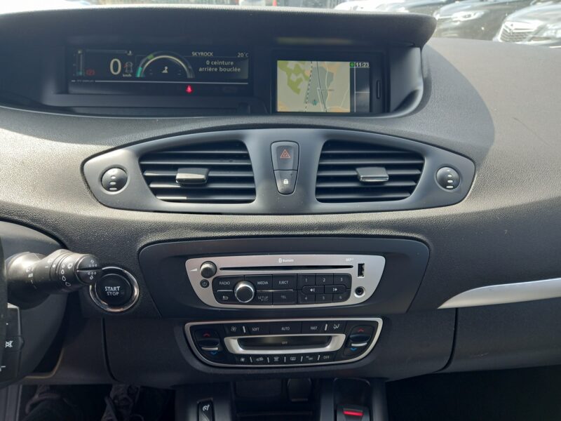 RENAULT SCÉNIC III 2014