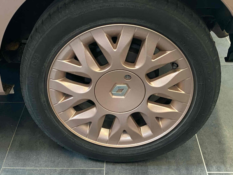 RENAULT TWINGO II 2010