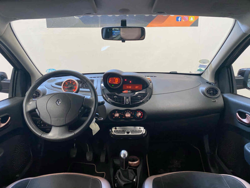 RENAULT TWINGO II 2010