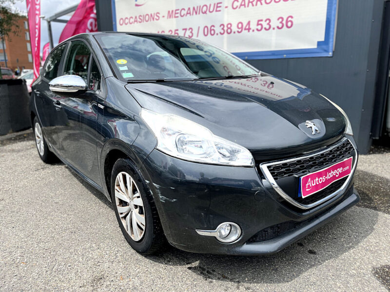 PEUGEOT 208 2013