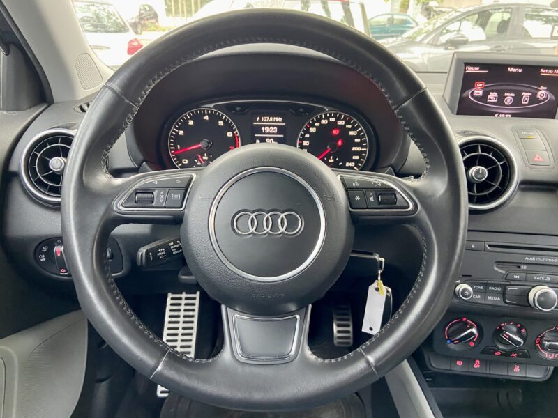 AUDI A1 2011