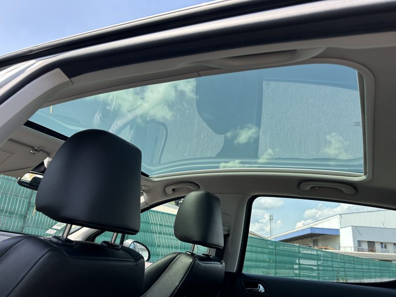 Peugeot 308 1.6 HDi Feline