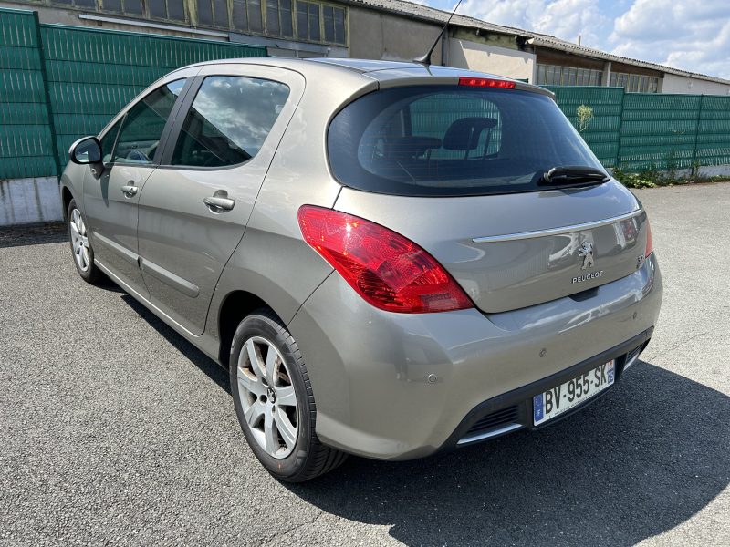Peugeot 308 1.6 HDi Feline