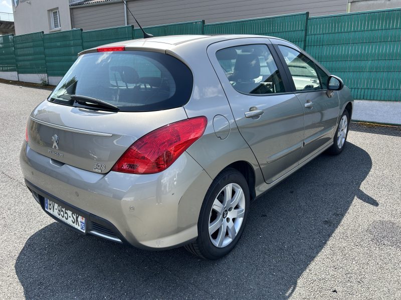 Peugeot 308 1.6 HDi Feline