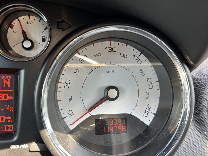 Peugeot 308 1.6 HDi Feline