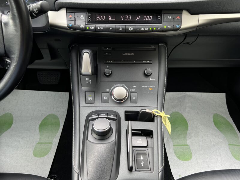 LEXUS CT 200H PHASE 2 HYBRID 1.8i 136 Cv LUXE / CUIR CAMERA GPS - Garantie1an