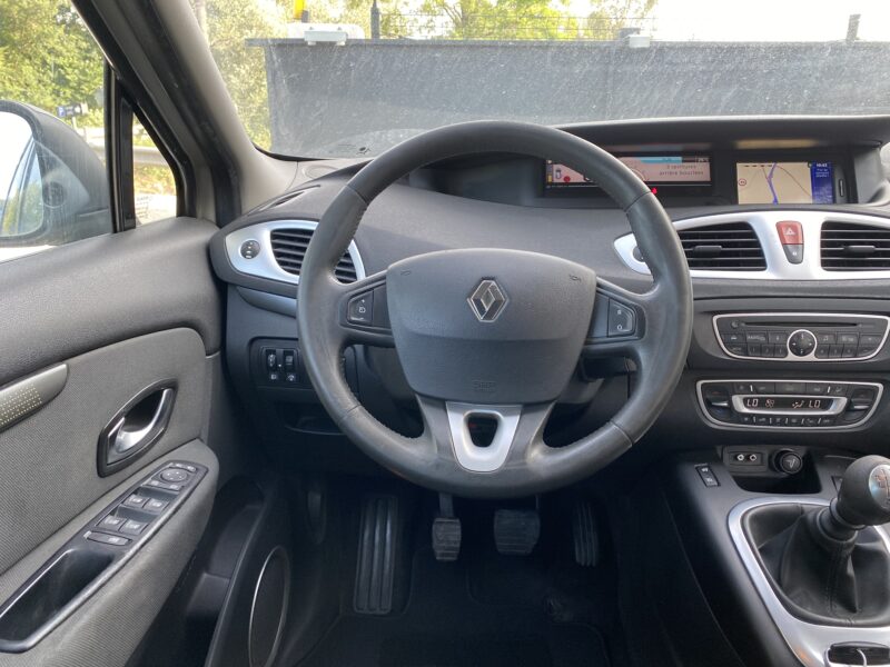 RENAULT SCÉNIC III 2010