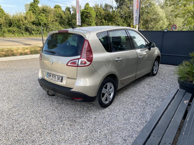 RENAULT SCÉNIC III 2010