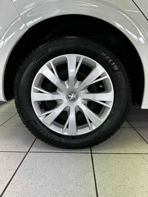 PEUGEOT 208 Puretech 82 S&S Active