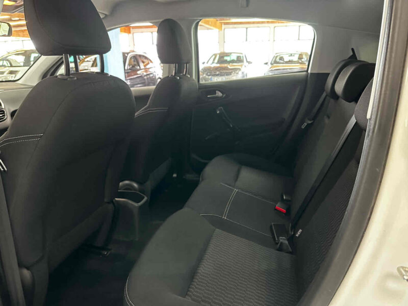 PEUGEOT 208 Puretech 82 S&S Active