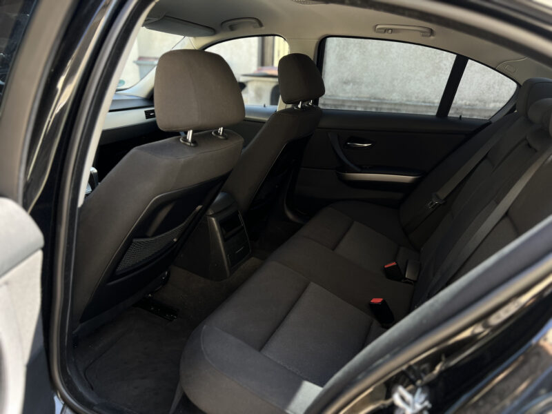 BMW SERIE 3 325i PACK SPORT BOITE AUTOMATIQUE PAYEZ EN 4X