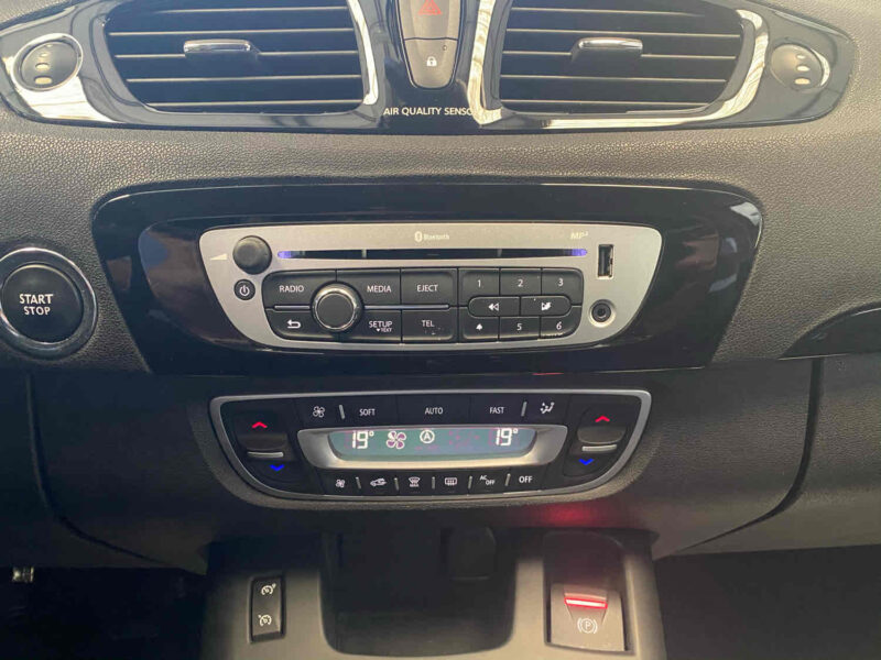 RENAULT SCÉNIC  2013