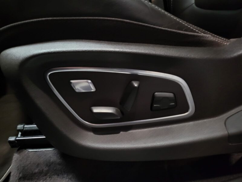 1.6 TCe 200cv INITIALE / CAMERA AV-AR / CARPLAY / SIEGES CHAUFFANT-MASSANT