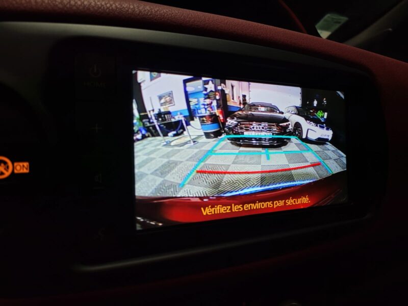 TOYOTA YARIS HYBRIDE 100h Collection / Pack City , Caméra , Régulateur , Led