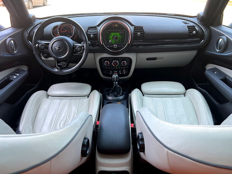 MINI CLUBMAN COOPER S ALL4 1ER MAIN