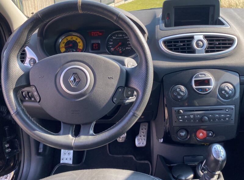 RENAULT CLIO III RS 2.0 16S 200ch Pack Luxe 