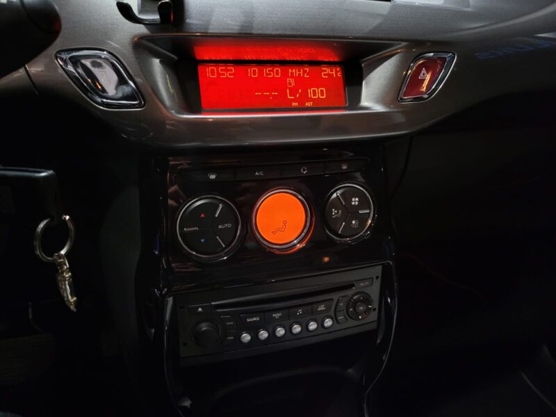 CITROEN C3 1.6 VTI 120CV EXCLUSIVE BOITE AUTO 5P // RADAR AR/PARFUM D'AMBIANCE/REGULATEUR