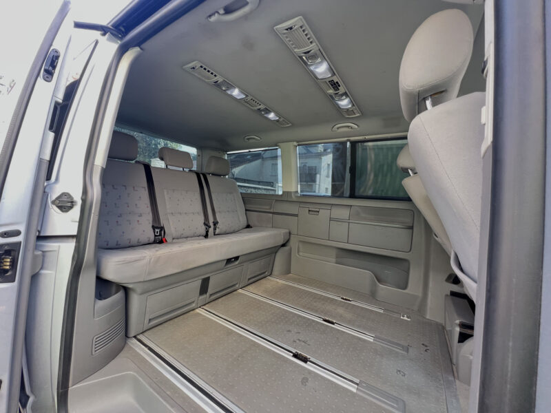 VOLKSWAGEN MULTIVAN 2.5 TDI 130 PAYEZ EN 4 X 
