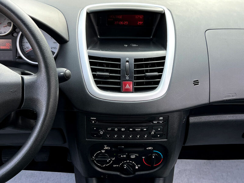 PEUGEOT 206 + 1.4 HDi 70 Cv 5 PORTES / CLIMATISATION KIT BLUETOOTH CRIT AIR 2 - Garantie1an