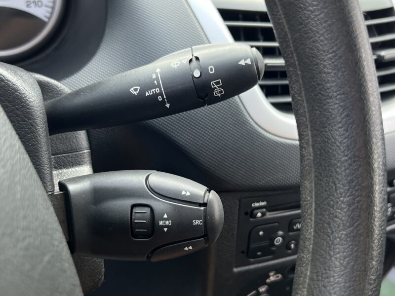 PEUGEOT 206 + 1.4 HDi 70 Cv 5 PORTES / CLIMATISATION KIT BLUETOOTH CRIT AIR 2 - Garantie1an