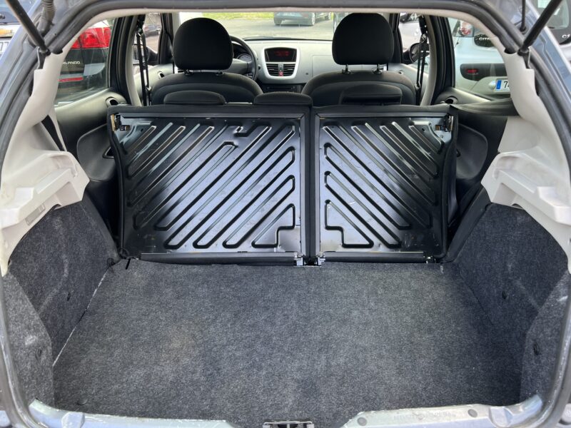 PEUGEOT 206 + 1.4 HDi 70 Cv 5 PORTES / CLIMATISATION KIT BLUETOOTH CRIT AIR 2 - Garantie1an