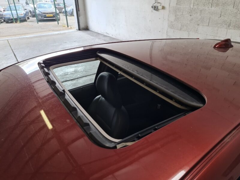 VOLVO C30 2.0 136 Cv 73 200 Kms / BOITE AUTO CUIR TOIT OUVRANT / ORIGINE FRANCE - Garantie1an