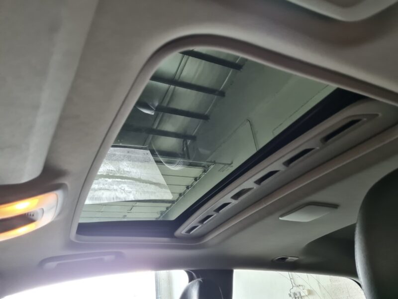 VOLVO C30 2.0 136 Cv 73 200 Kms / BOITE AUTO CUIR TOIT OUVRANT / ORIGINE FRANCE - Garantie1an