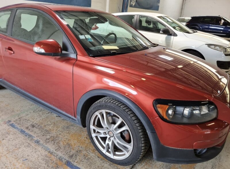 VOLVO C30 2.0 136 Cv 73 200 Kms / BOITE AUTO CUIR TOIT OUVRANT / ORIGINE FRANCE - Garantie1an