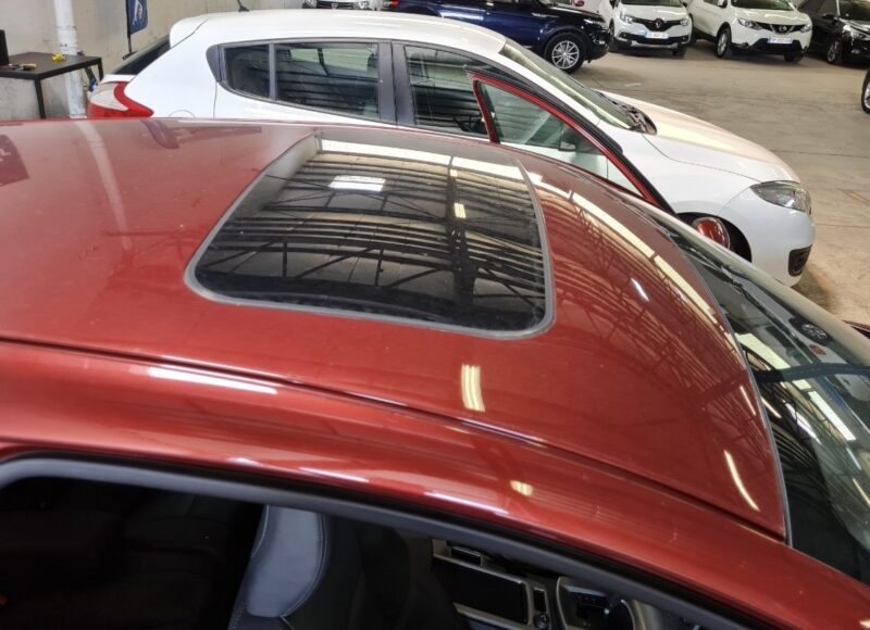 VOLVO C30 2.0 136 Cv 73 200 Kms / BOITE AUTO CUIR TOIT OUVRANT / ORIGINE FRANCE - Garantie1an