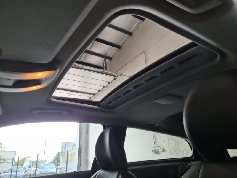 VOLVO C30 2.0 136 Cv 73 200 Kms / BOITE AUTO CUIR TOIT OUVRANT / ORIGINE FRANCE - Garantie1an