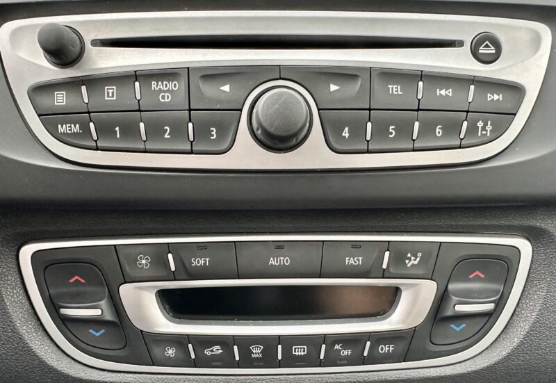 RENAULT MEGANE SCENIC 2011