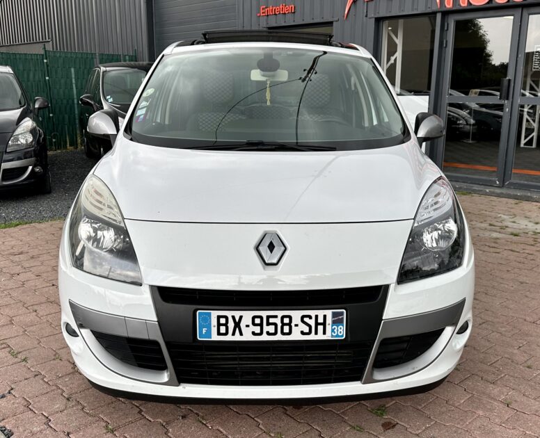 RENAULT MEGANE SCENIC 2011