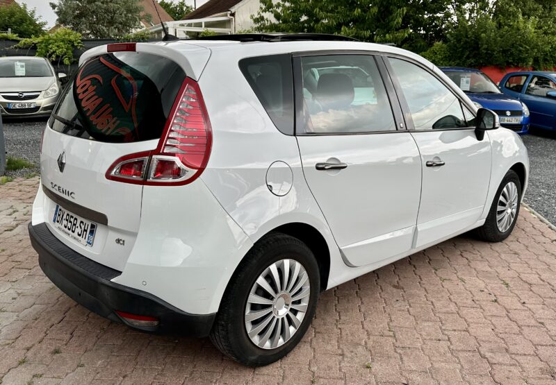 RENAULT MEGANE SCENIC 2011