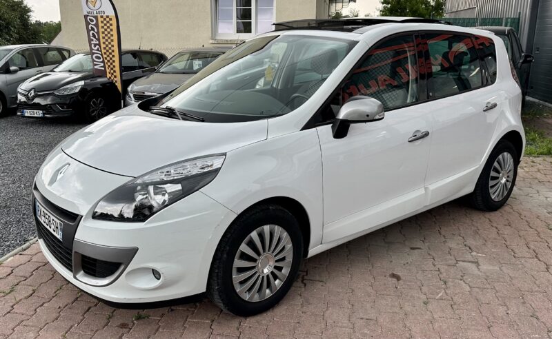 RENAULT MEGANE SCENIC 2011
