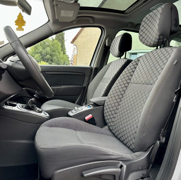 RENAULT MEGANE SCENIC 2011