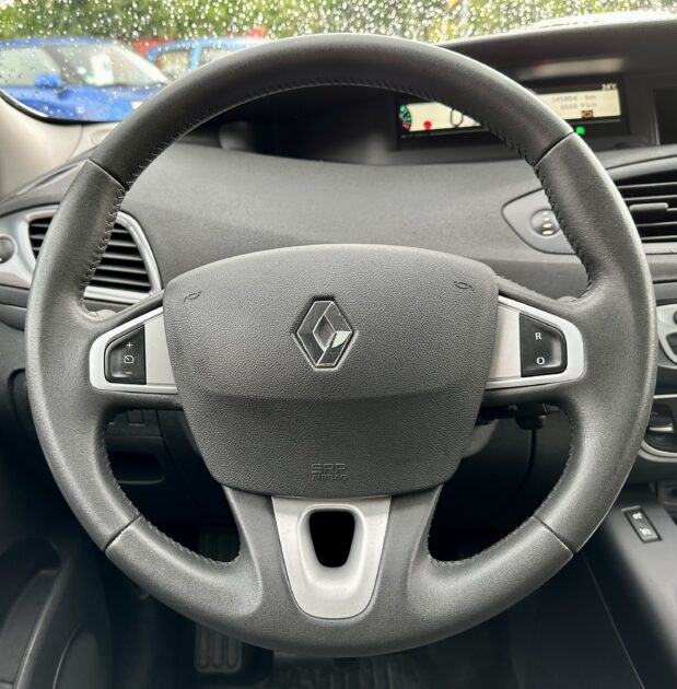 RENAULT MEGANE SCENIC 2011